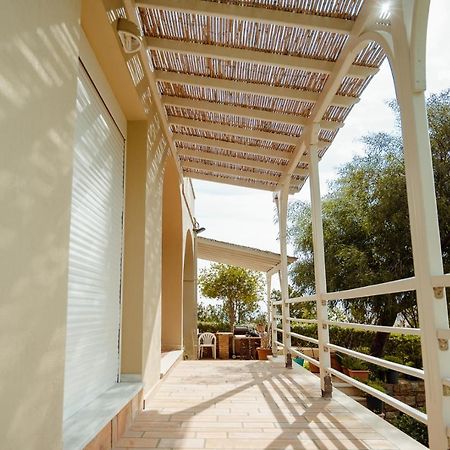 Seafront Apartment Karfas Exterior photo