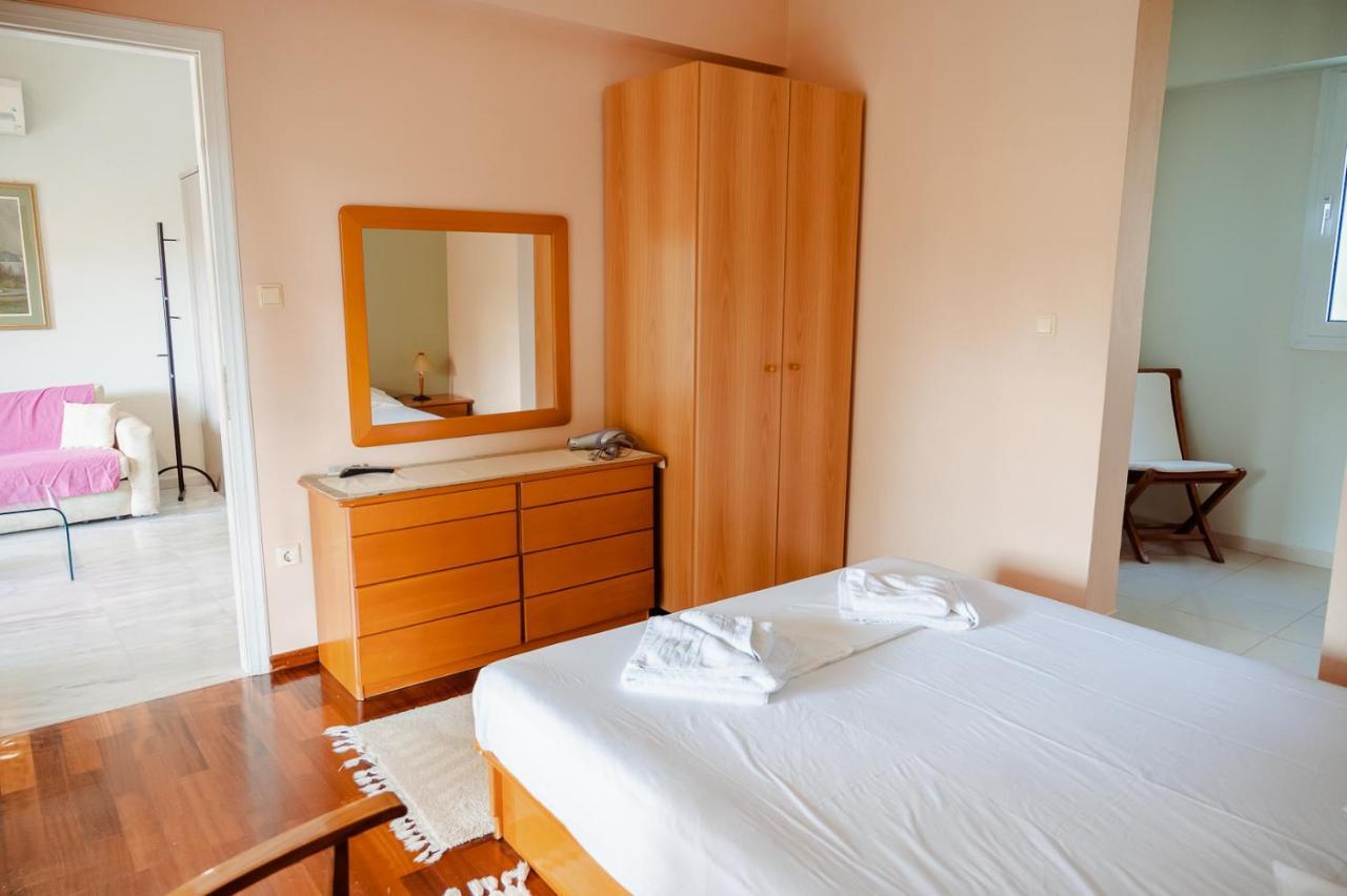 Seafront Apartment Karfas Exterior photo